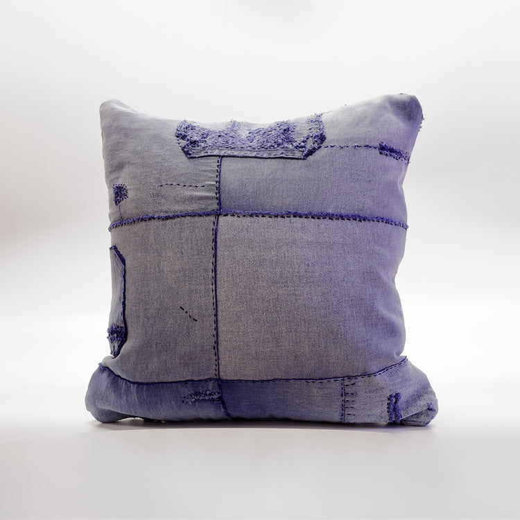 Coussin en moleskine ancienne française de vêtement de travail réemployée